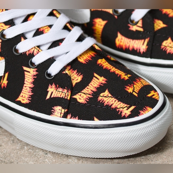 Vans X Thrasher Skate Sk8-Hi *NWT* - Picture 4 of 11